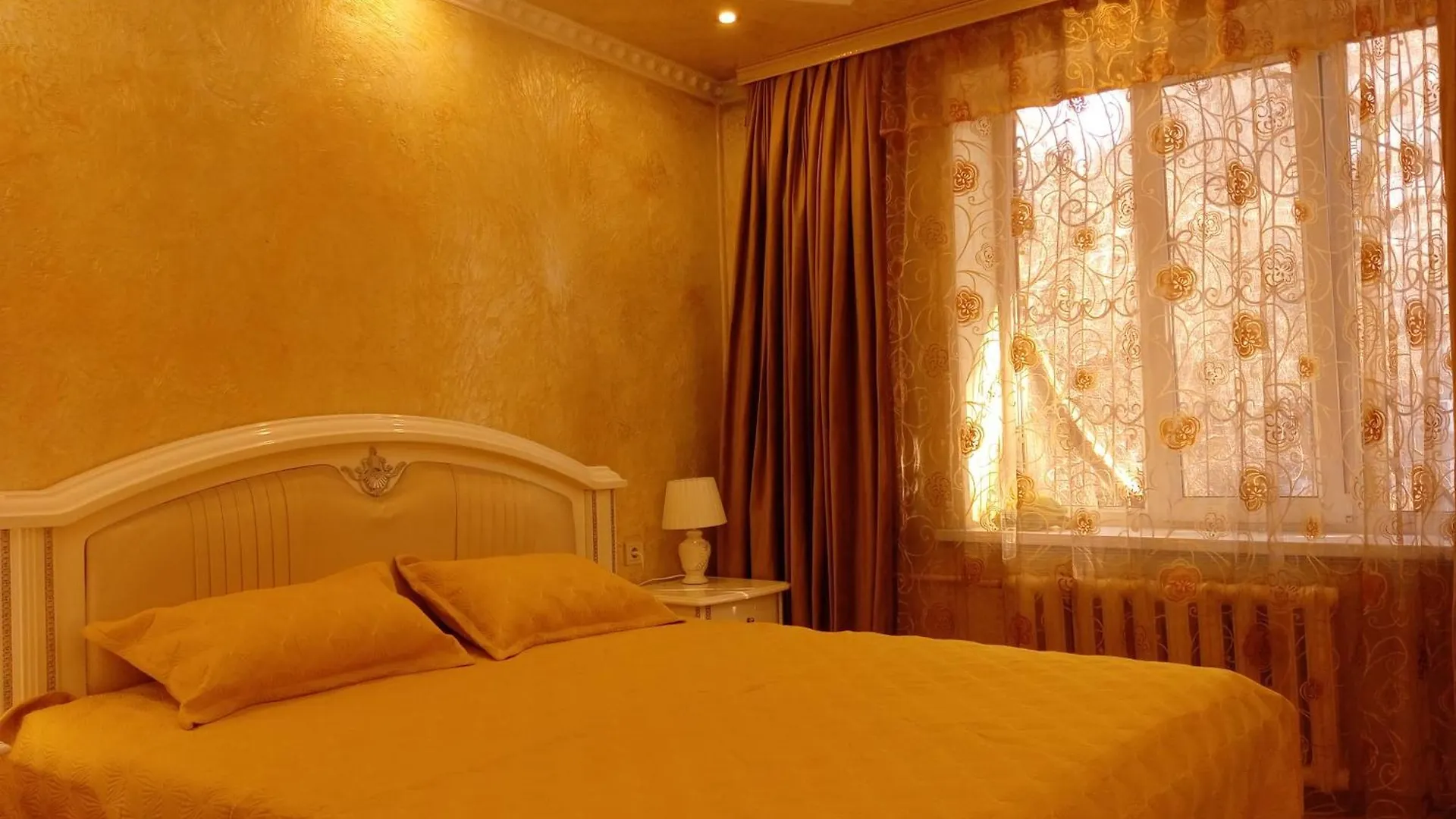 3 Rooms Of Sun Almaty
