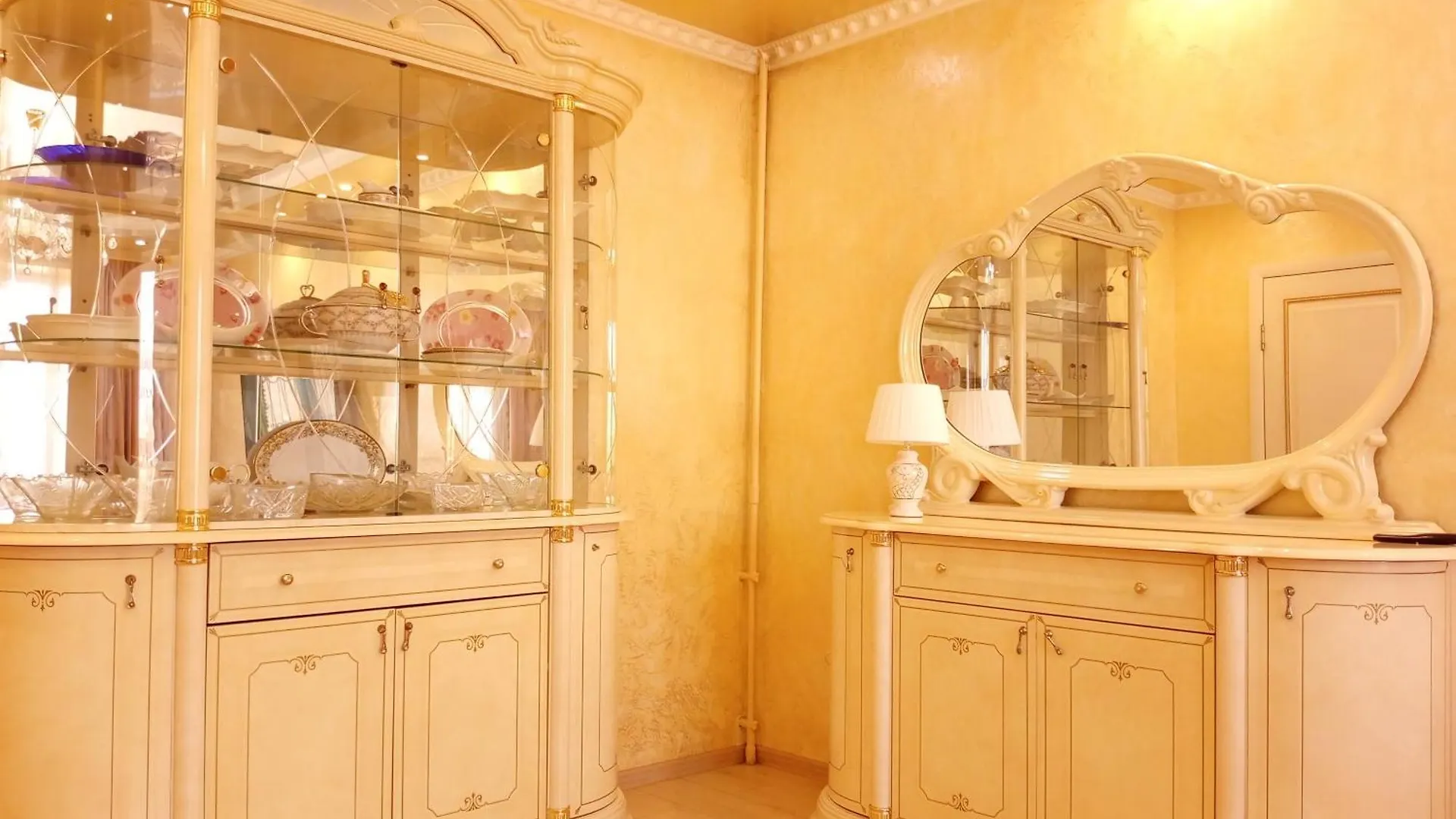 Apartment 3 Rooms Of Sun Almaty Kazakhstan