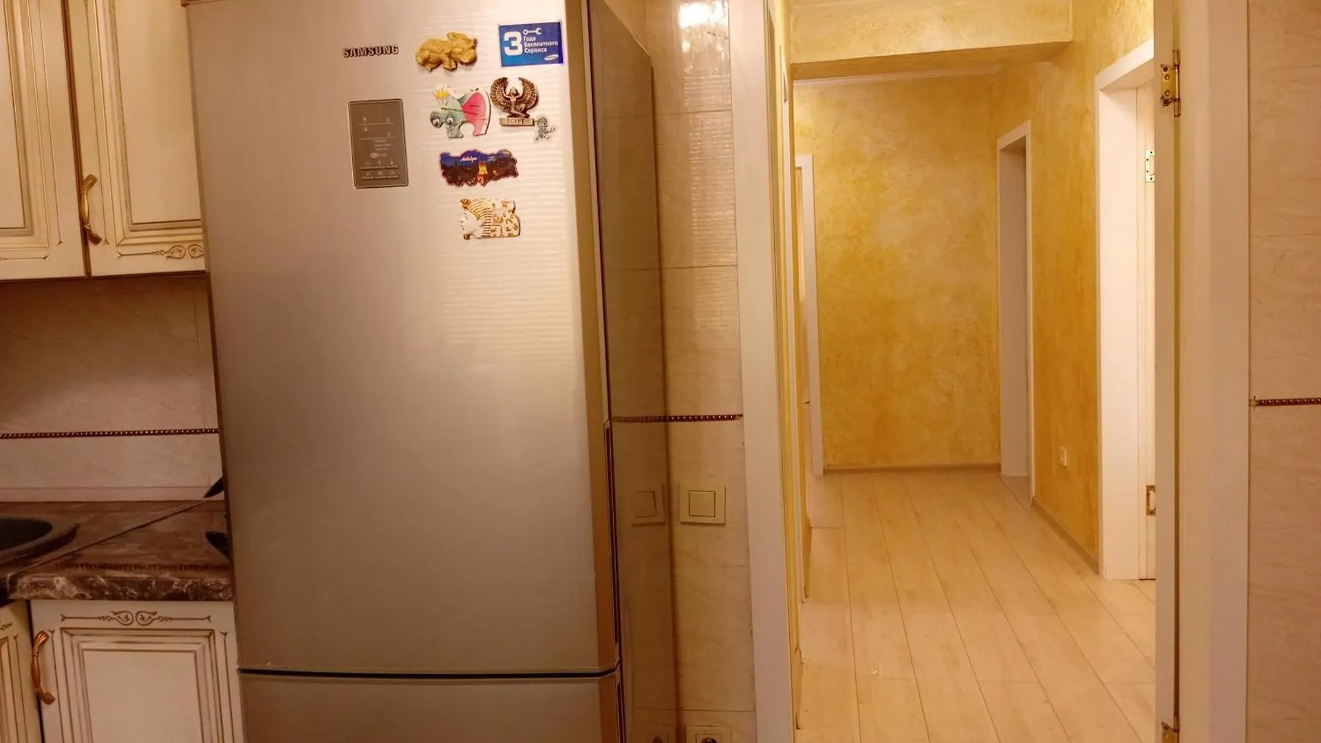 3 Rooms Of Sun Almaty Apartment
