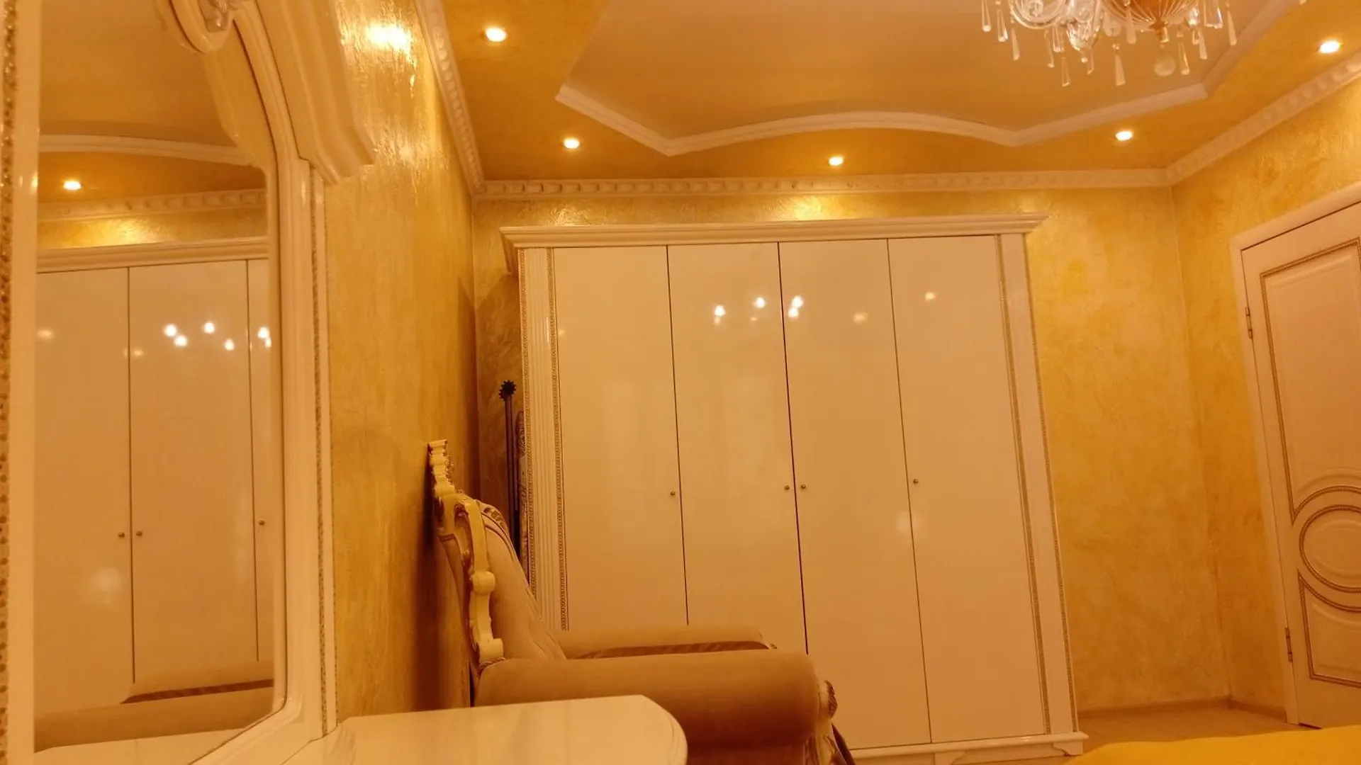 3 Rooms Of Sun Almaty