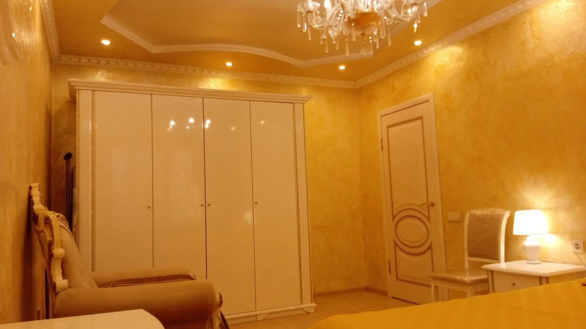 3 Rooms Of Sun Almaty