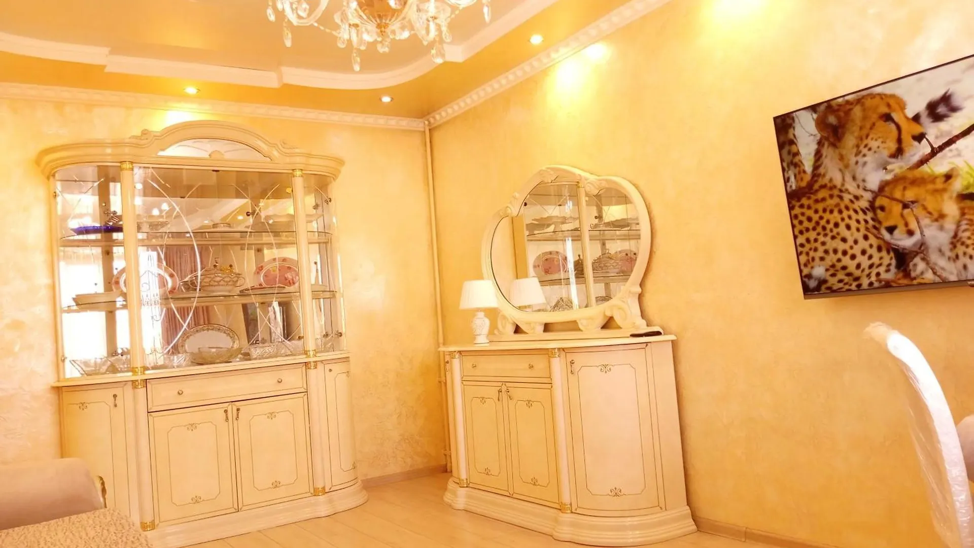 3 Rooms Of Sun Almaty Kazakhstan