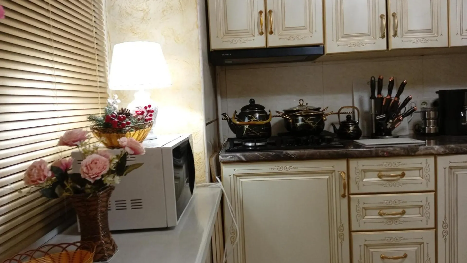 Apartment 3 Rooms Of Sun Almaty Kazakhstan