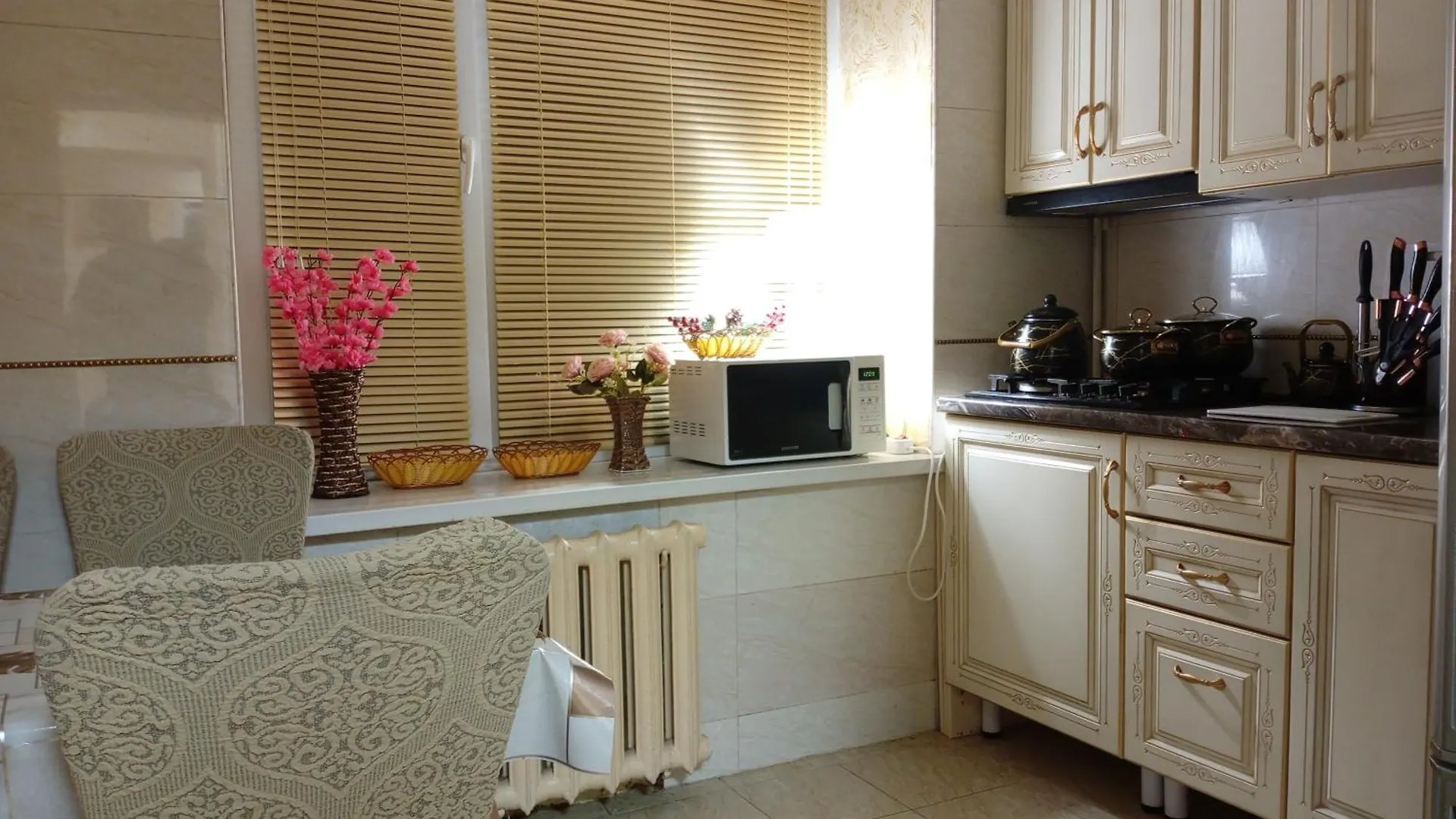 3 Rooms Of Sun الماتي 0*,